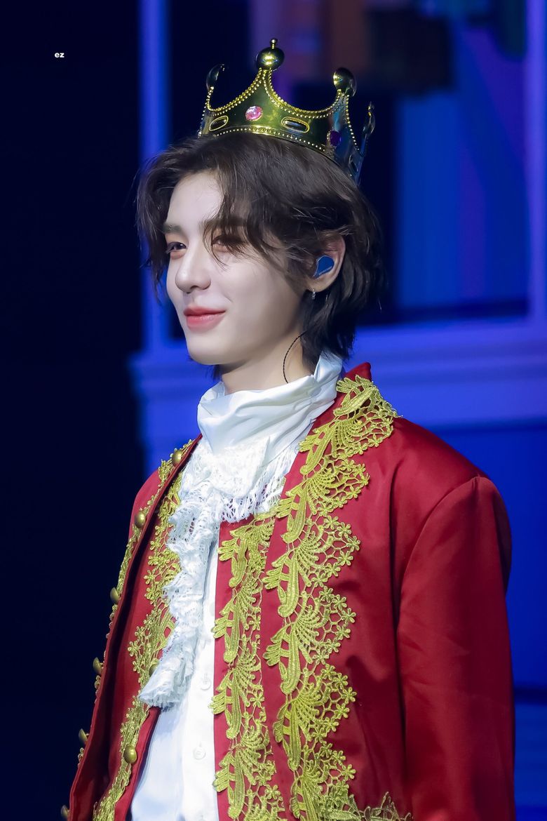  5 Prettiest 5th Gen K-Pop Male Idols That Give Off Prince Vibe