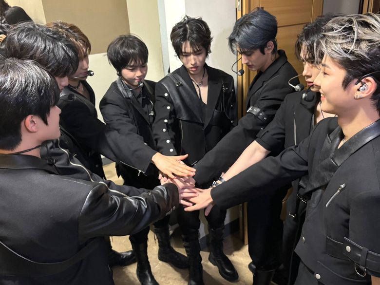 YOUNITE Thrills Fans At First Solo Concert Celebrating 3rd Anniversary And Exciting Comeback