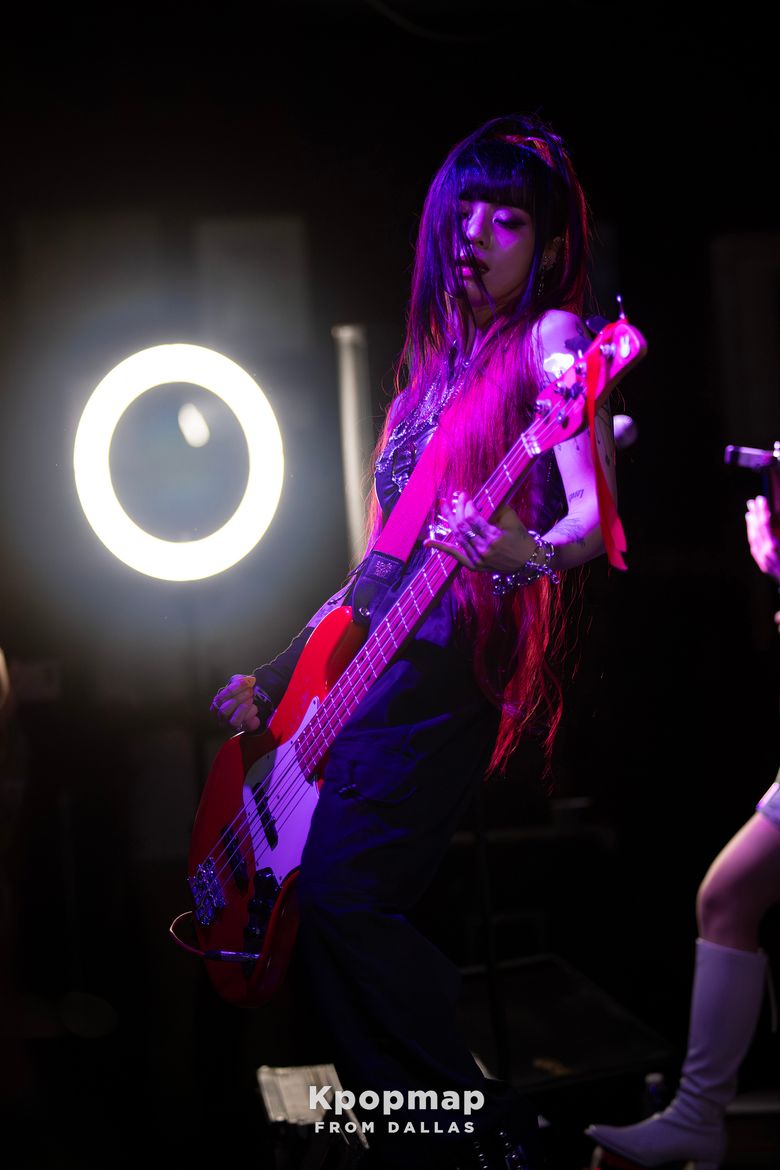 Exclusive Review: Rolling Quartz “Stand Up” In Dallas