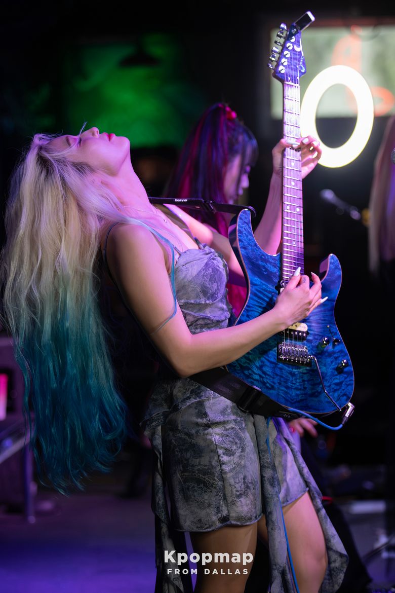 Exclusive Review: Rolling Quartz “Stand Up” In Dallas