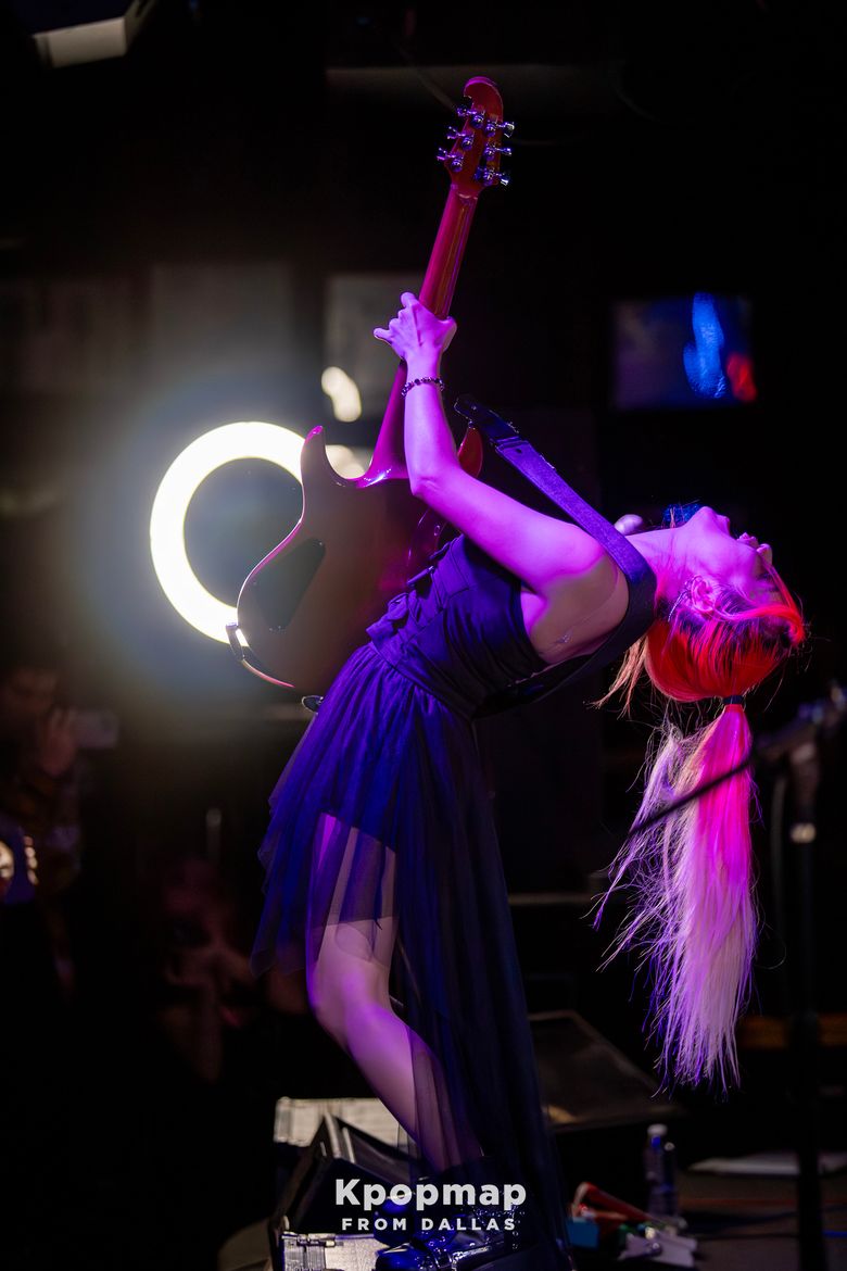 Exclusive Review: Rolling Quartz “Stand Up” In Dallas