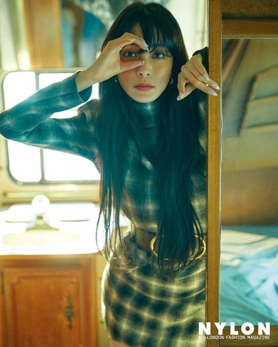 Han YeSeul For NYLON Korea Magazine Cover December Issue - Kpopmap