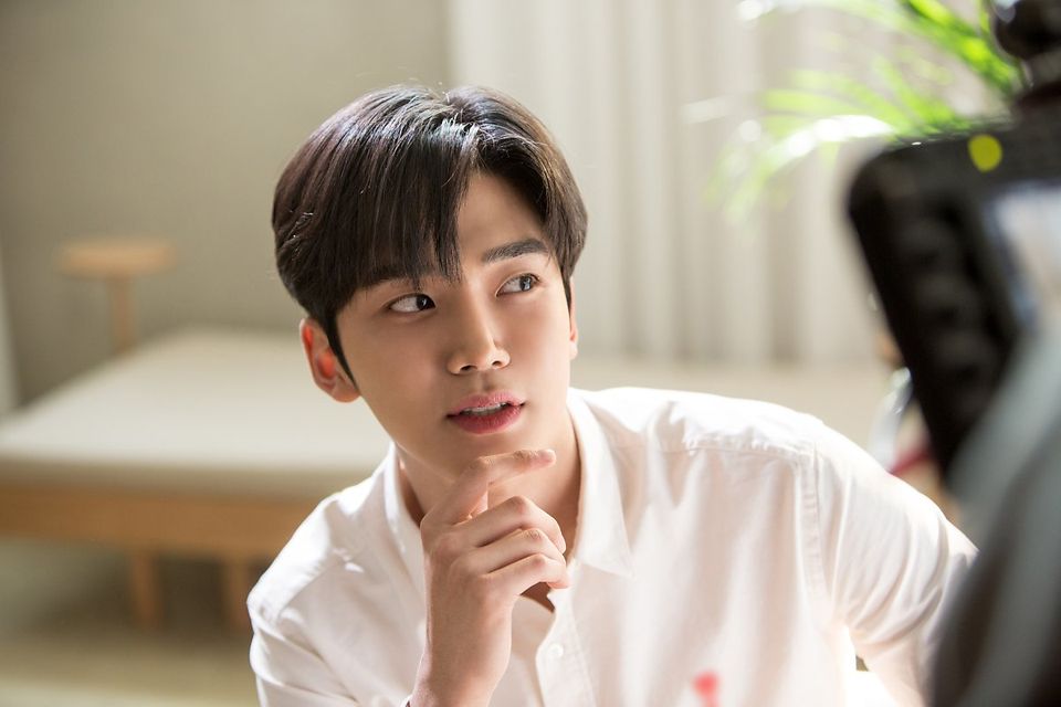 SF9's RoWoon, Commercial Shooting Behind-the-Scene - Kpopmap