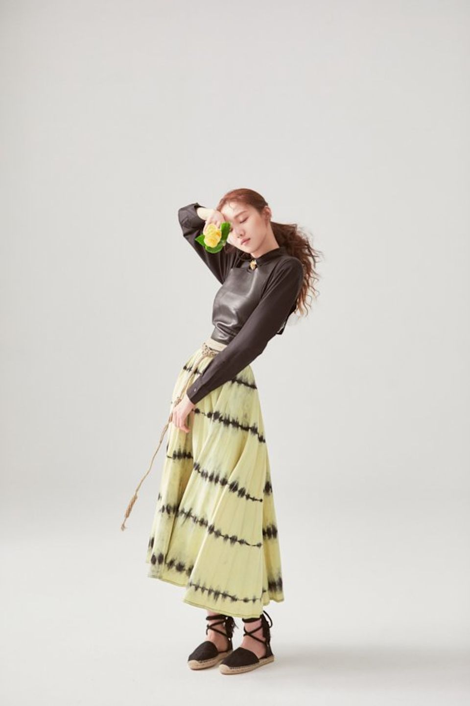 Lee SungKyung For Harper's BAZAAR Korea Magazine May Issue (+Behind-the ...