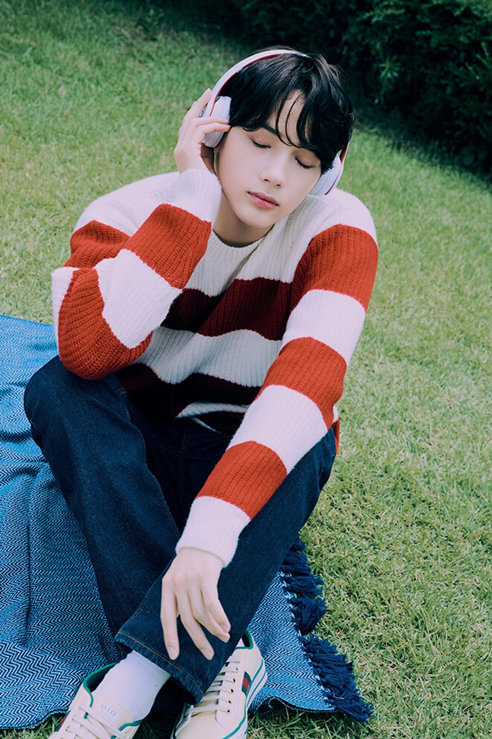 TXT minisode1 : Blue Hour Concept Photo (Huening Kai Ver.2) - Kpopmap